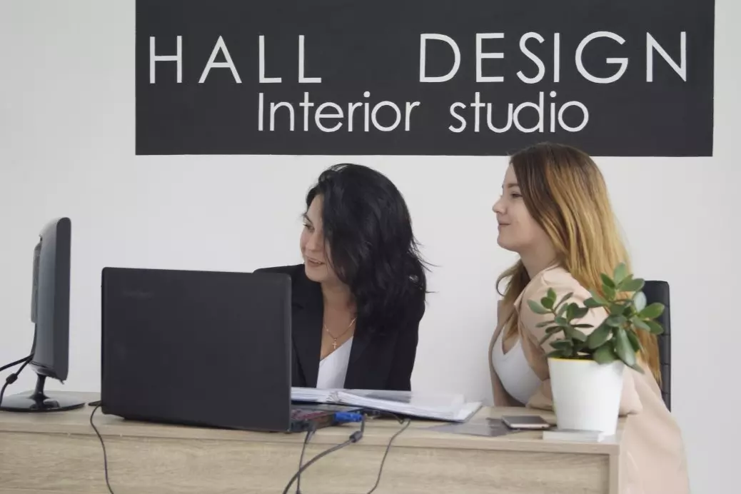 Early days of Hall Design — first projects and workspace